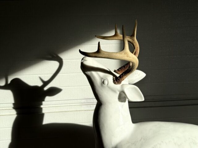 deer sculpture stag animal marble stone art